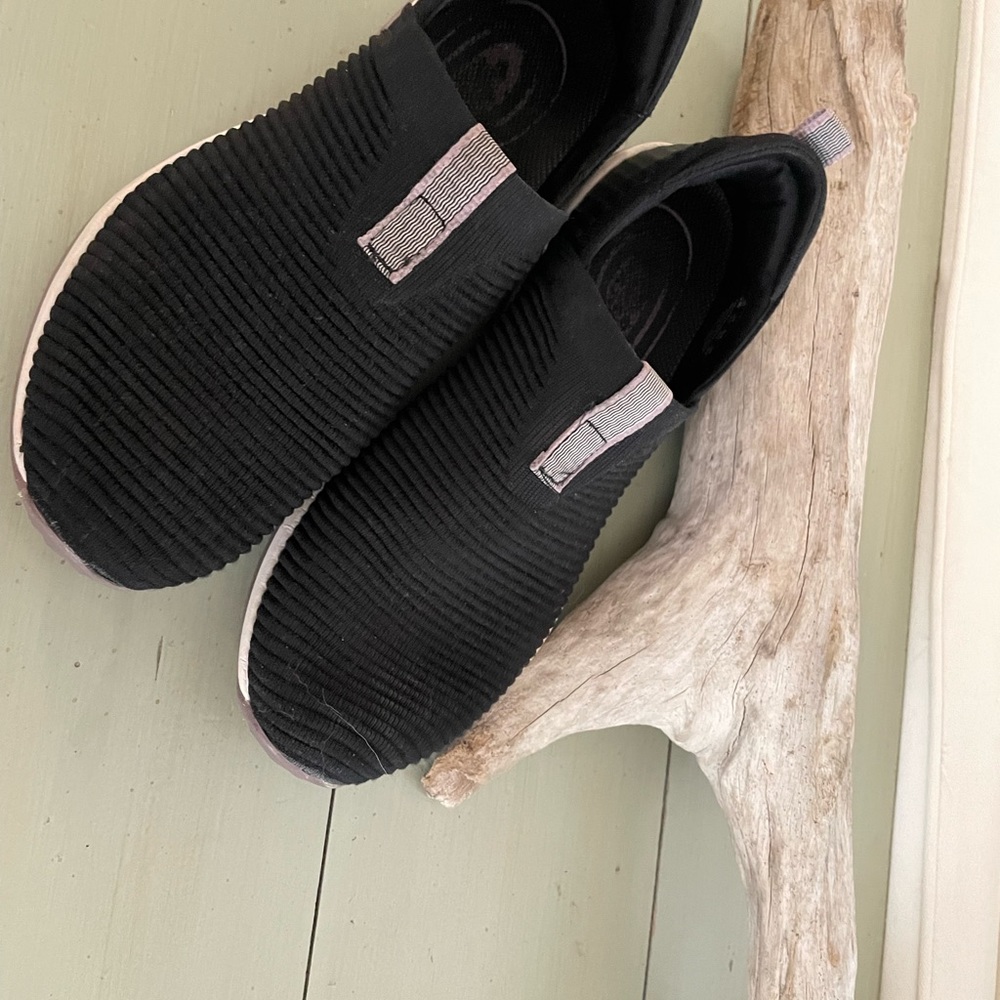 RYKE black Echo Knit Slip on women’s walking shoes size 9.5